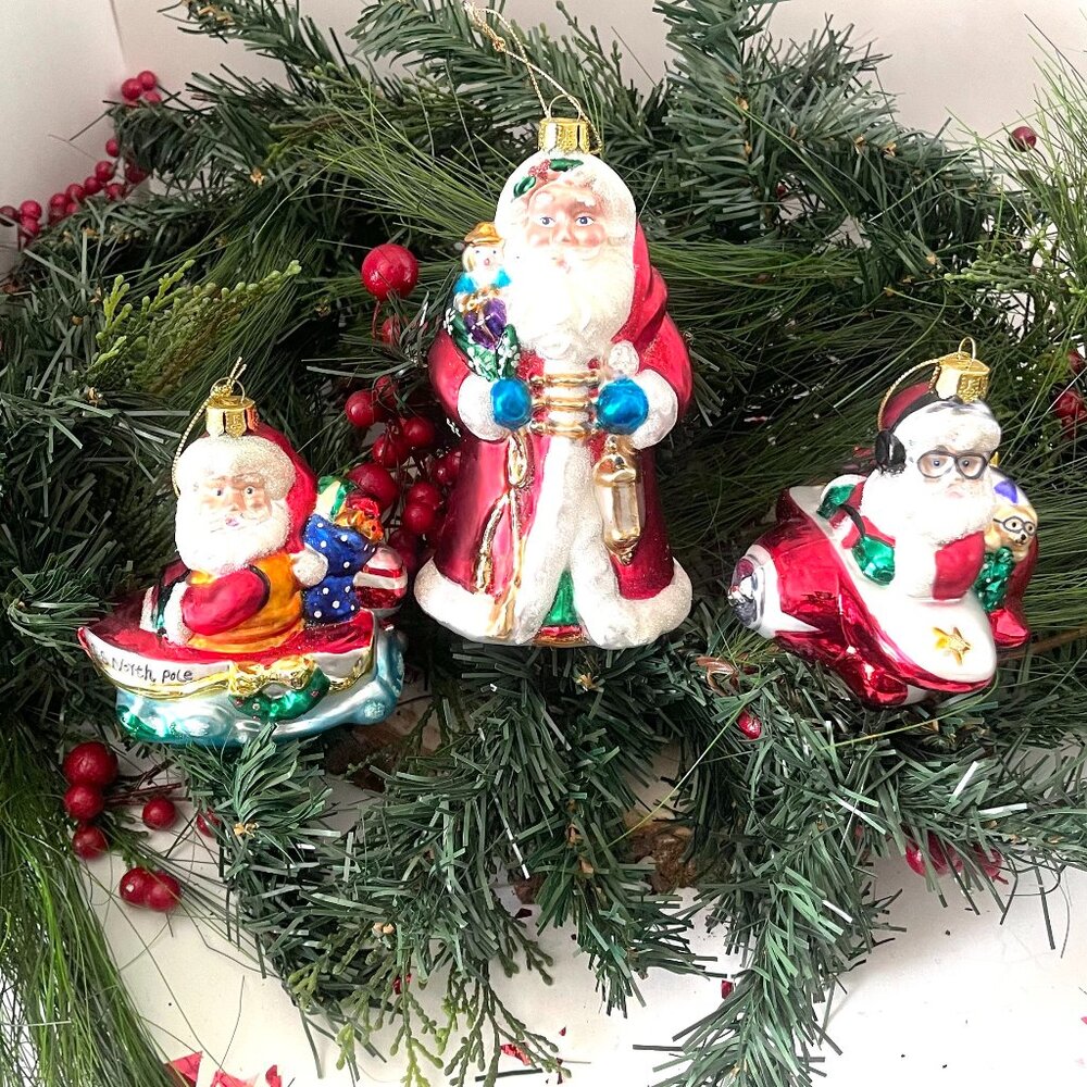 Santa Ornaments ( Set of 3 ) Vintage Dillards collection 2001 ( Set 5 )